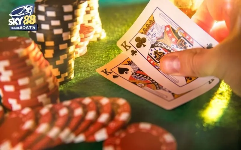 Poker Sky88: Luật Chơi Chi Tiết, Mẹo Chơi Và Khuyến Mãi 4 Poker Sky88